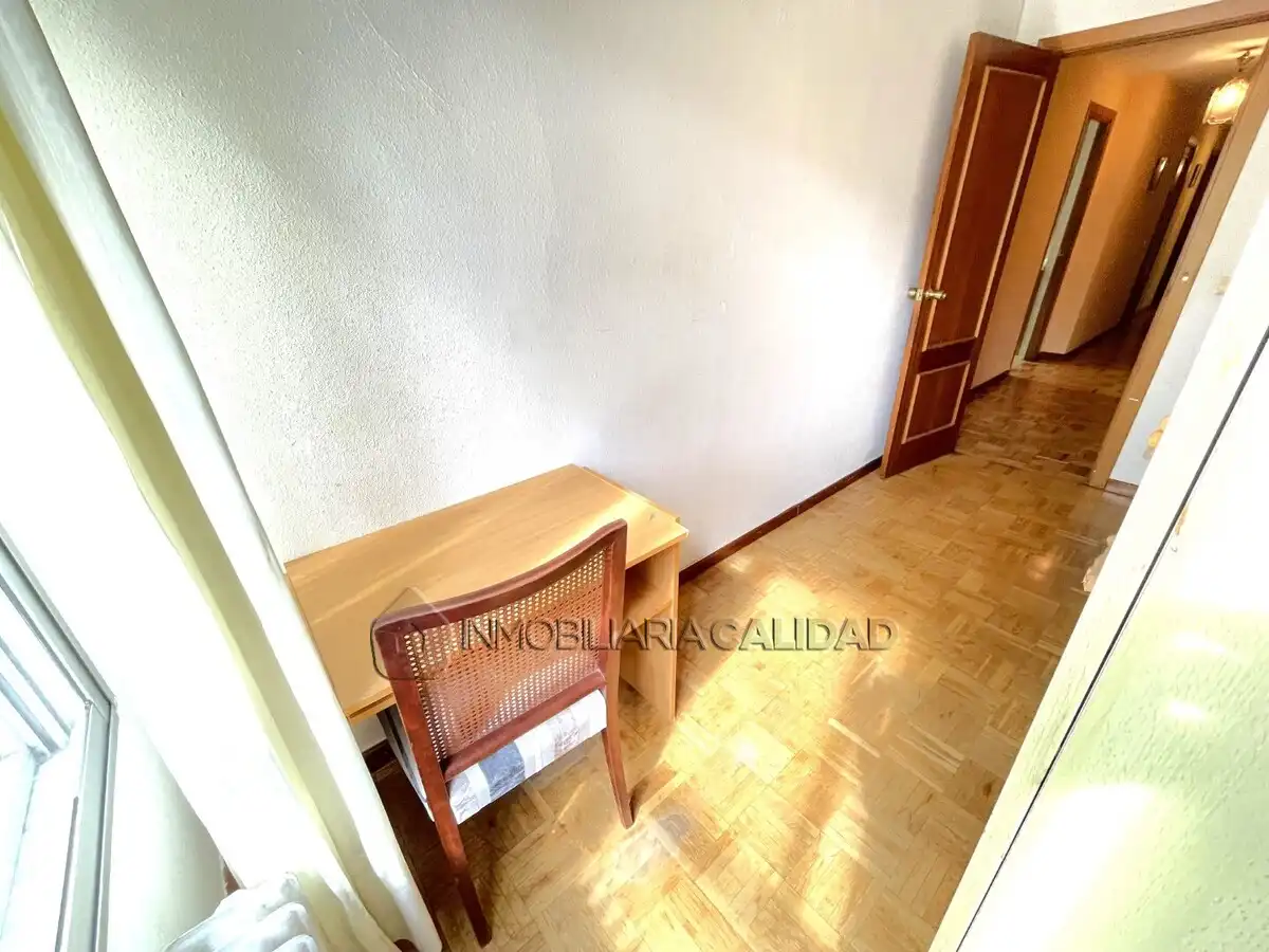 Bedroom of Flat for rent in Burgos  with Heating and Furnished