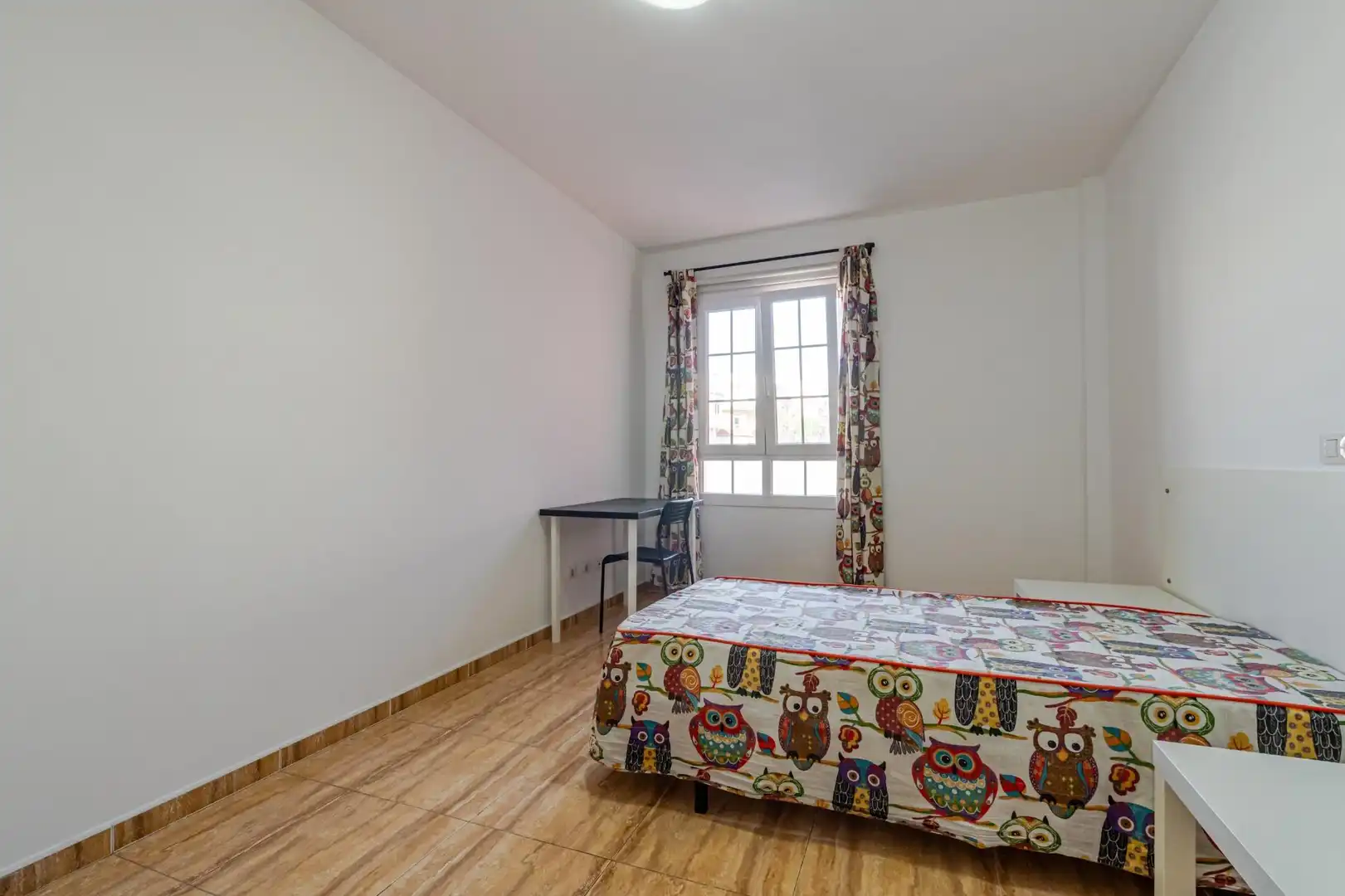 Habitación de Piso en venta en Ingenio con Amueblado