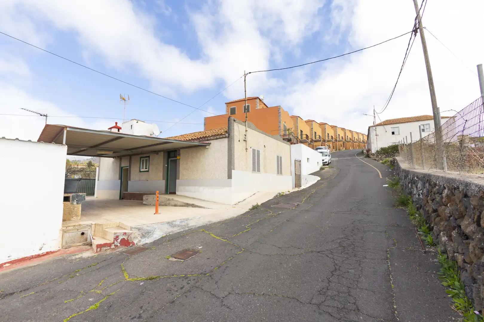 Vista exterior de Casa o xalet en venda en Vilaflor de Chasna amb Jardí privat