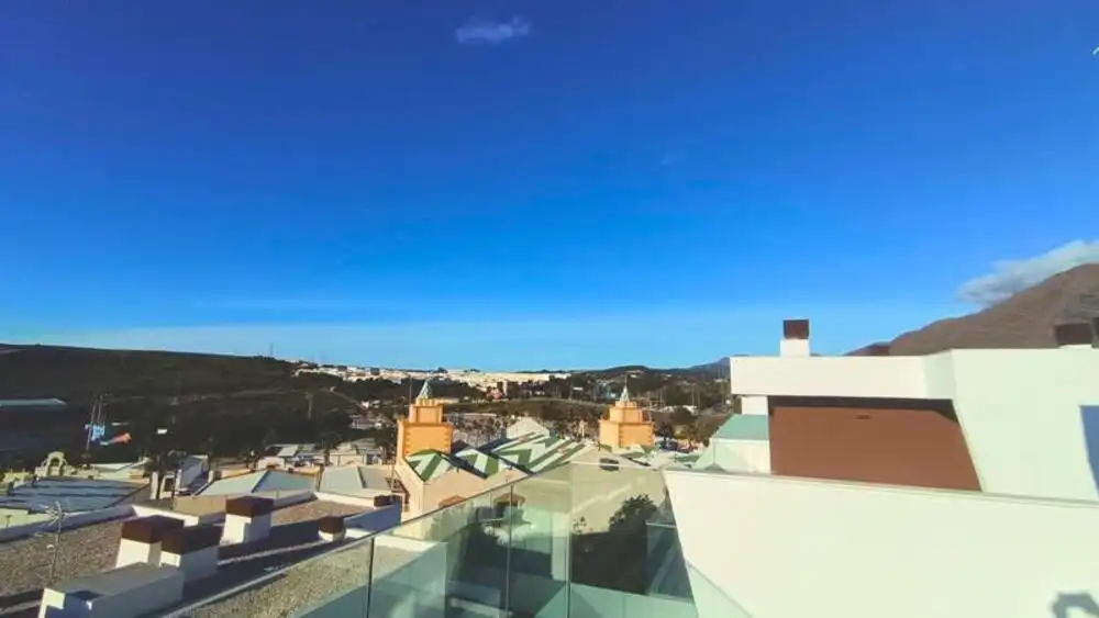 Vista exterior de Apartamento de alquiler en Estepona con Aire acondicionado, Calefacción y Terraza
