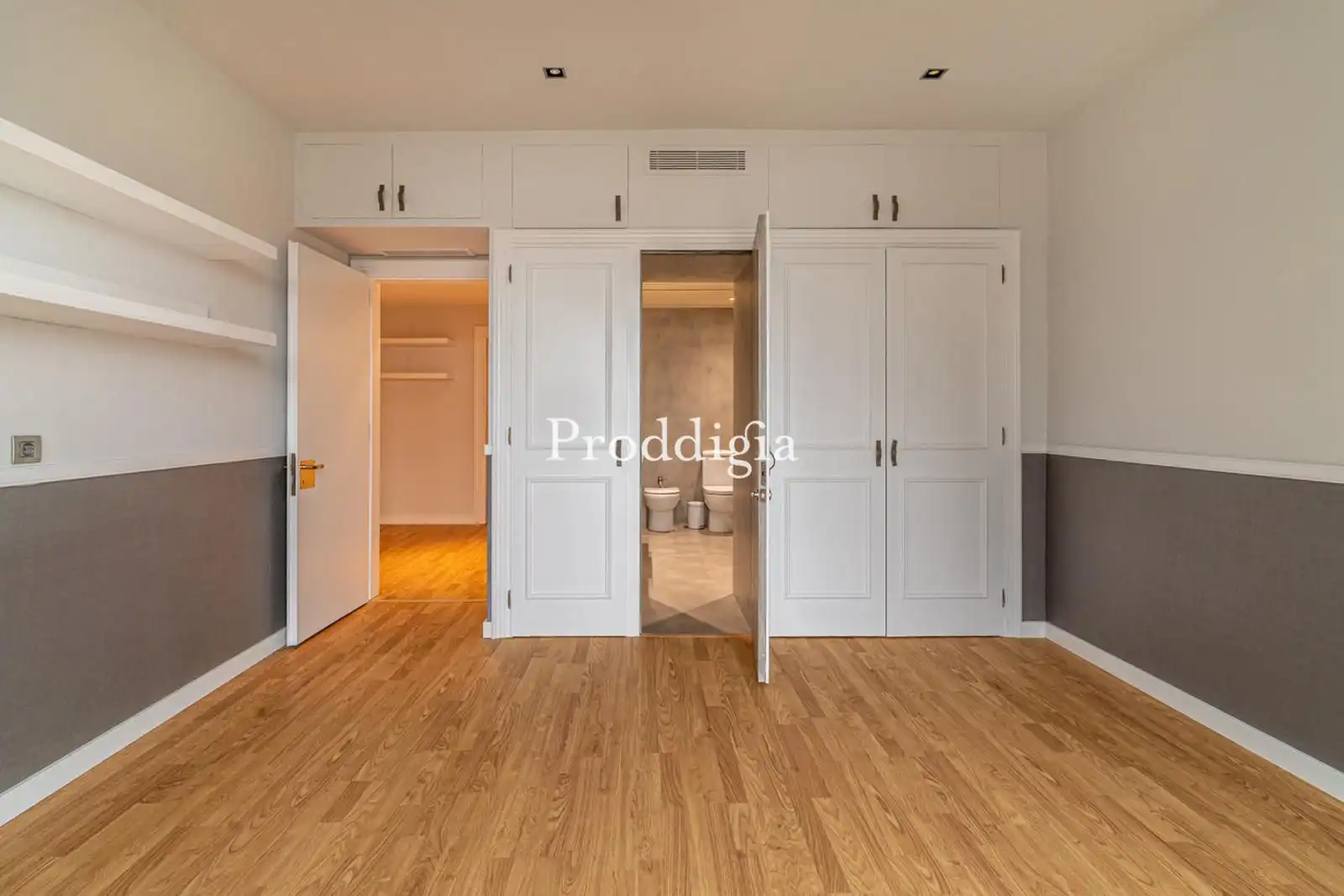 Bedroom of Flat for rent in Barcelona  with Air Conditioner, Heating and Terrace