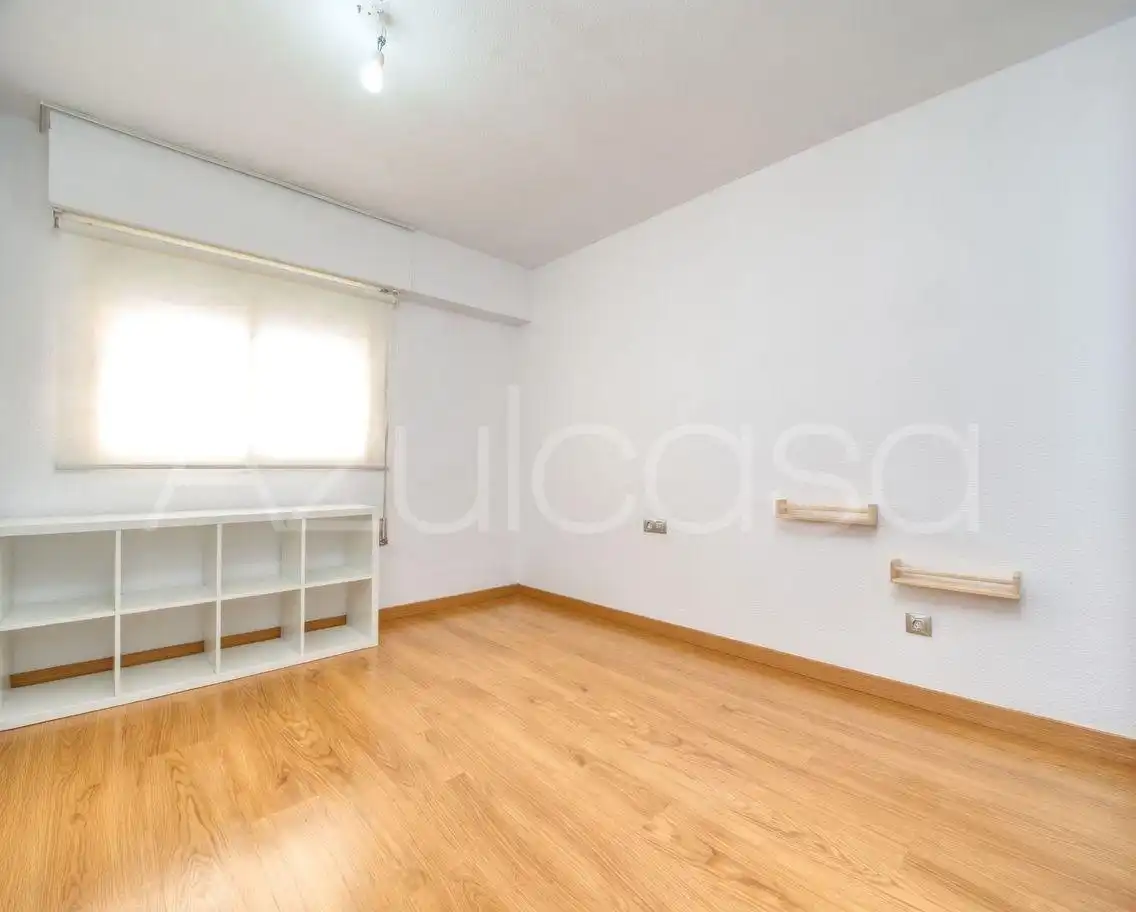 Schlafzimmer von Wohnung zum Verkauf in Sant Joan d'Alacant mit Klimaanlage, Terrasse und Gemeinschaftspool