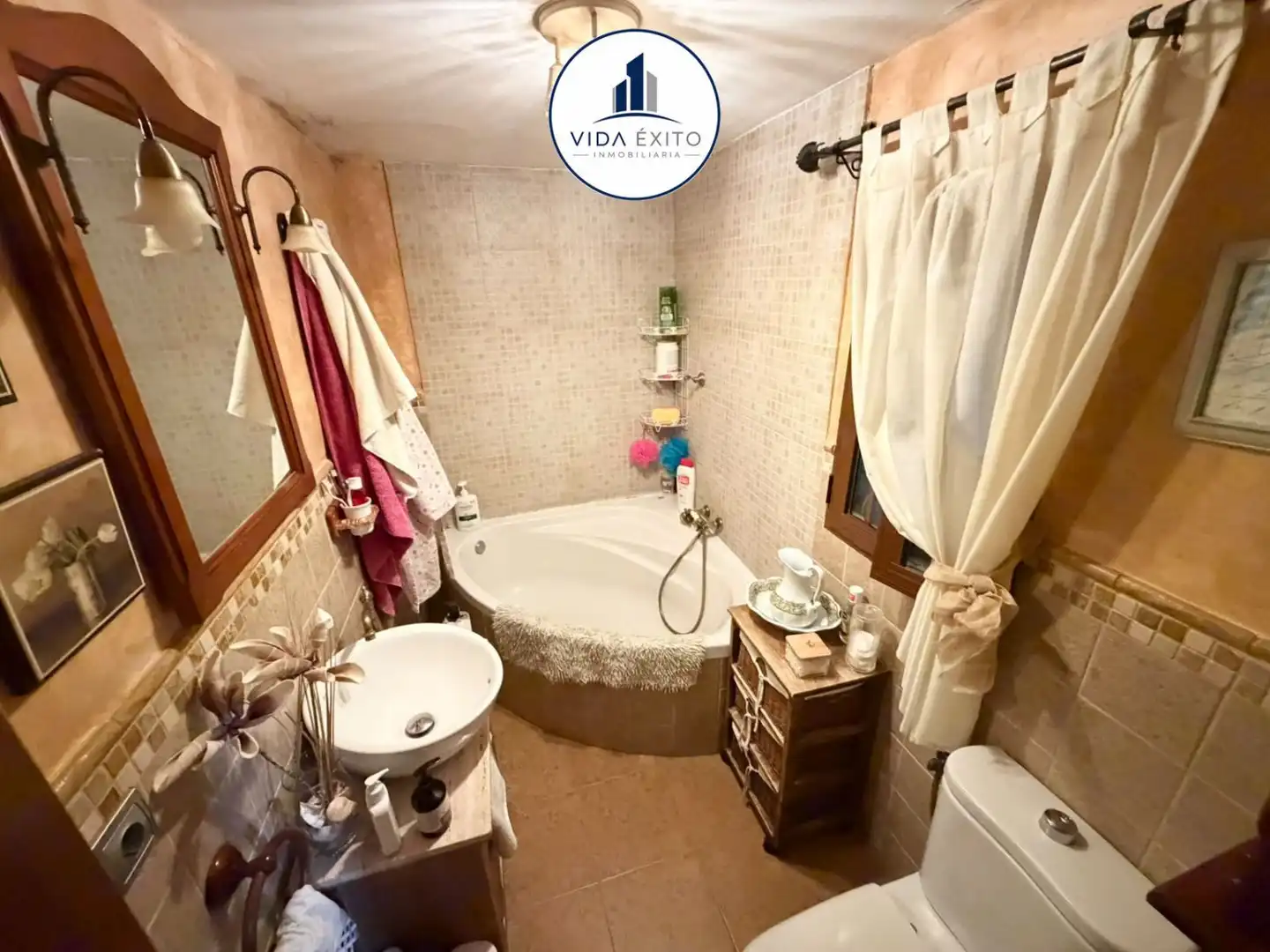 Bathroom of Houses for sale in Jaén  with Terrace and Balcony