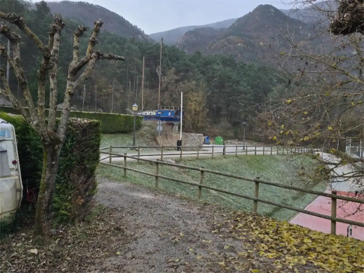 Aparcament de Pis en venda en La Pobla de Lillet amb Parquet, Traster i Piscina