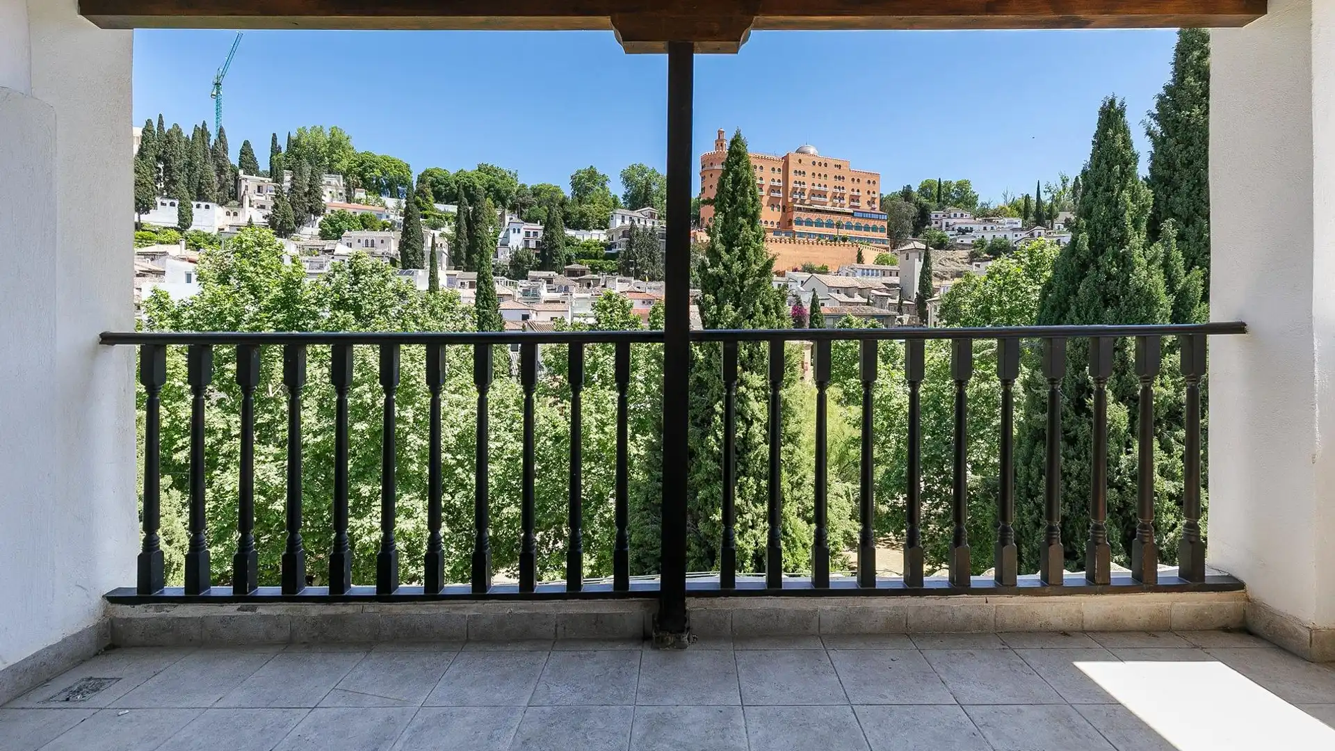 Vista exterior de Piso en venta en  Granada Capital con Aire acondicionado, Calefacción y Terraza