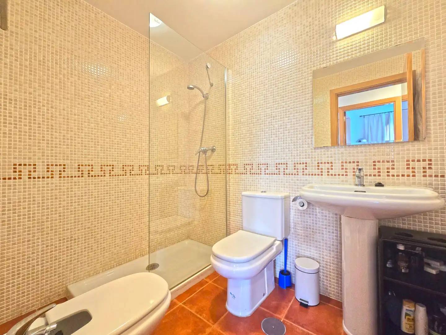 Badezimmer von Wohnung zum Verkauf in Mairena del Aljarafe mit Gemeinschaftspool
