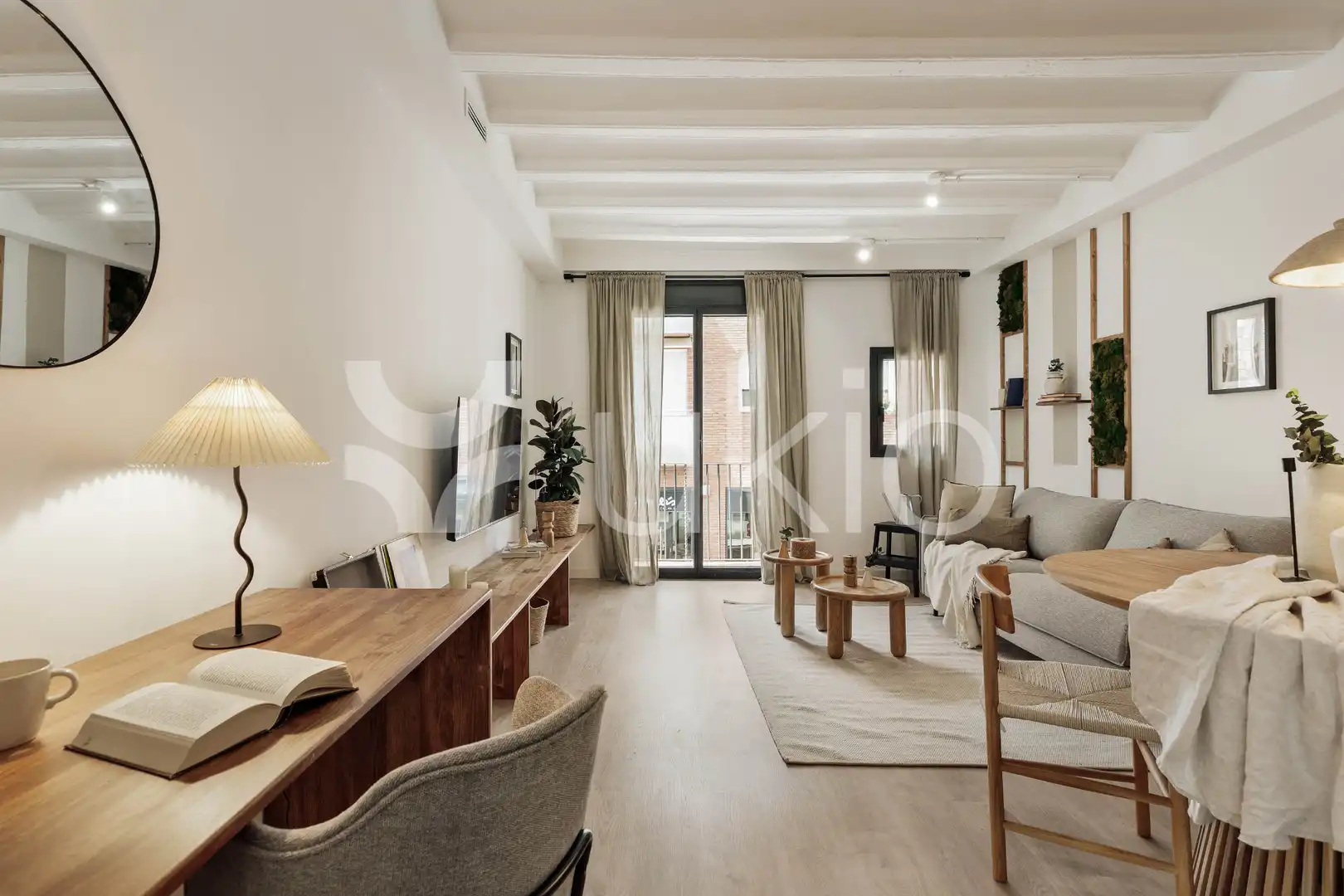 Sala de estar de Apartamento de alquiler en Barcelona con Aire acondicionado, Calefacción y Amueblado
