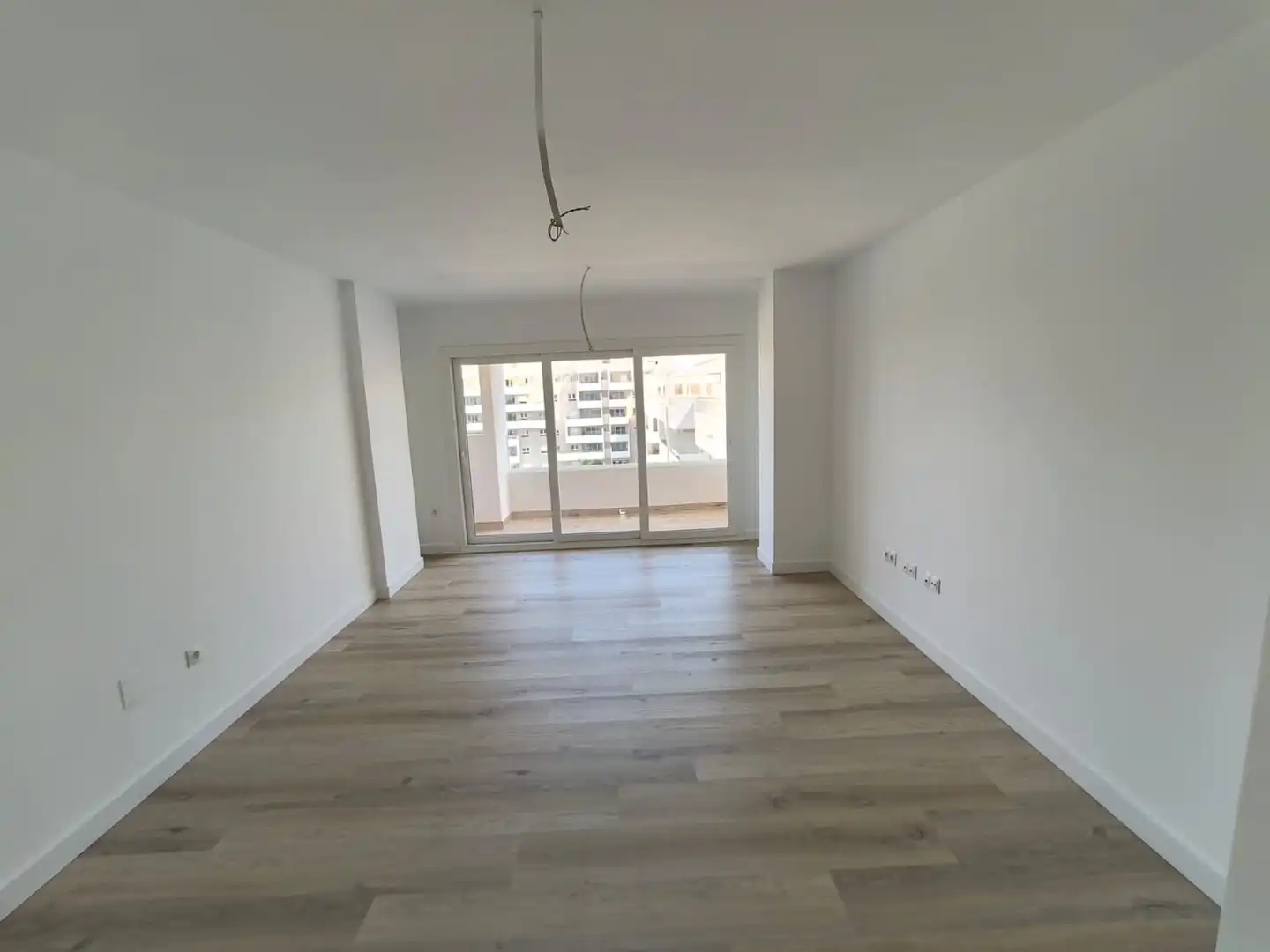Sala d'estar de Apartament de lloguer en Marbella amb Aire condicionat, Terrassa i Traster