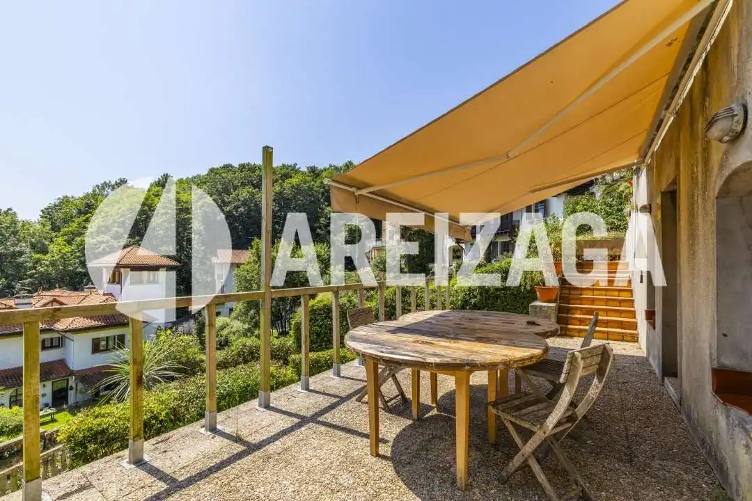 Terrassa de Casa o xalet en venda en Donostia - San Sebastián  amb Calefacció, Jardí privat i Terrassa
