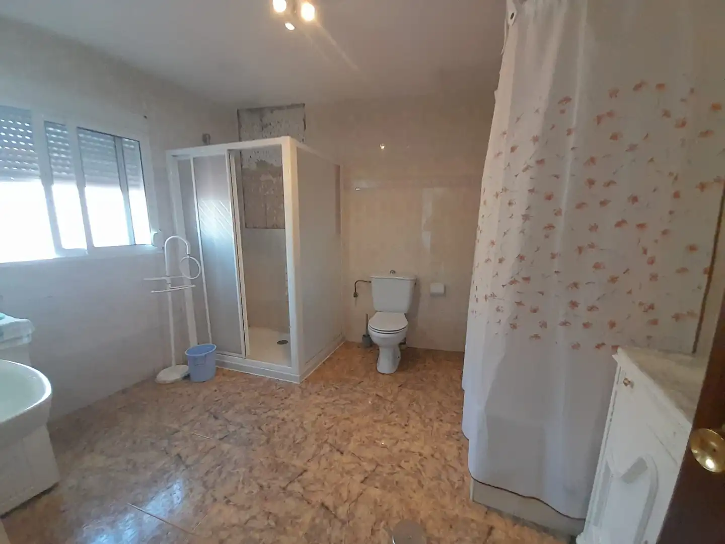 Bany de Casa adosada en venda en Puertollano amb Aire condicionat i Traster