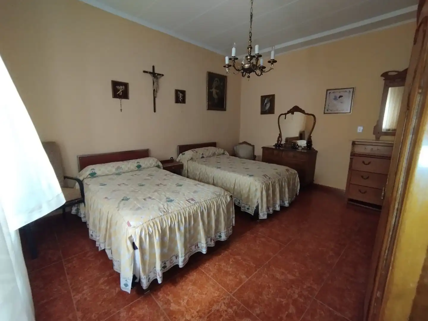 Bedroom of Detached homes for sale in Tomelloso  with Air Conditioner, Heating and Private garden