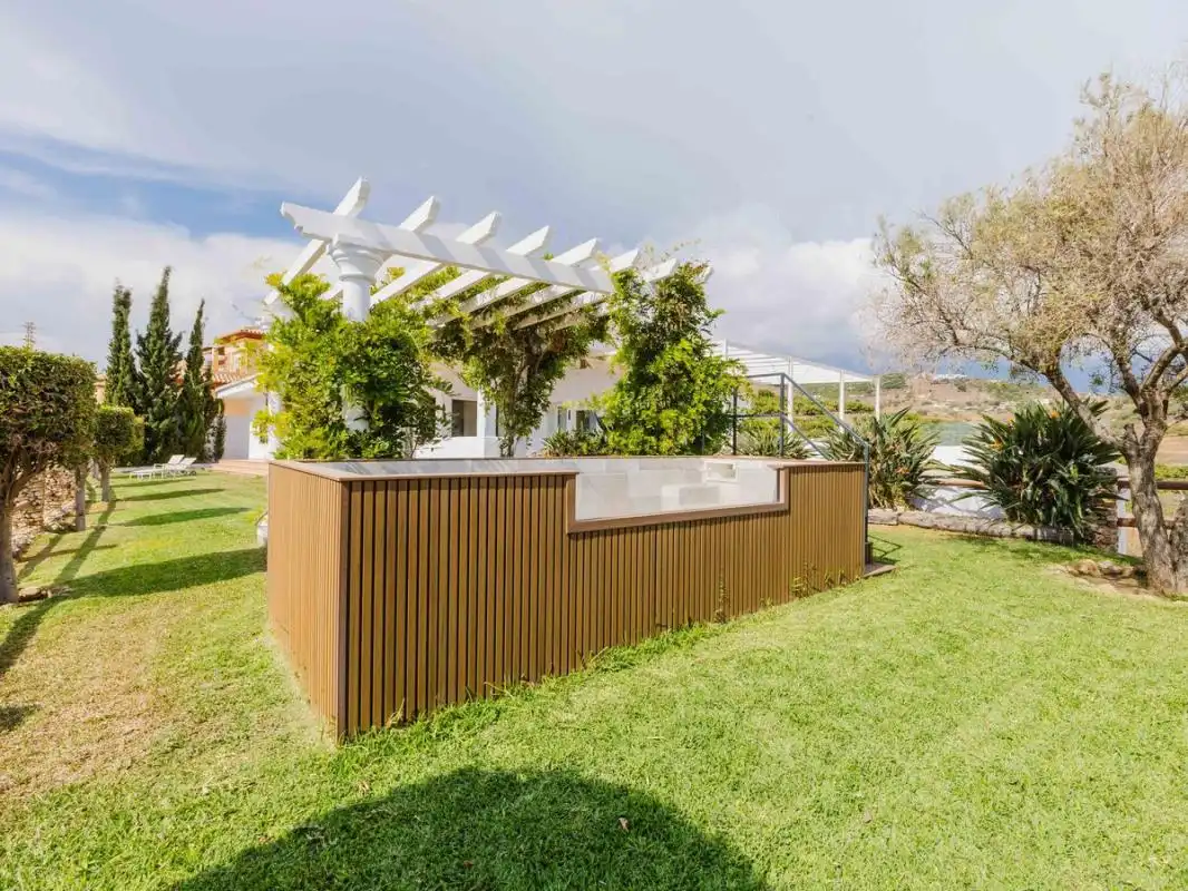 Terrassa de Casa o xalet en venda en Torrox amb Aire condicionat, Calefacció i Jardí privat