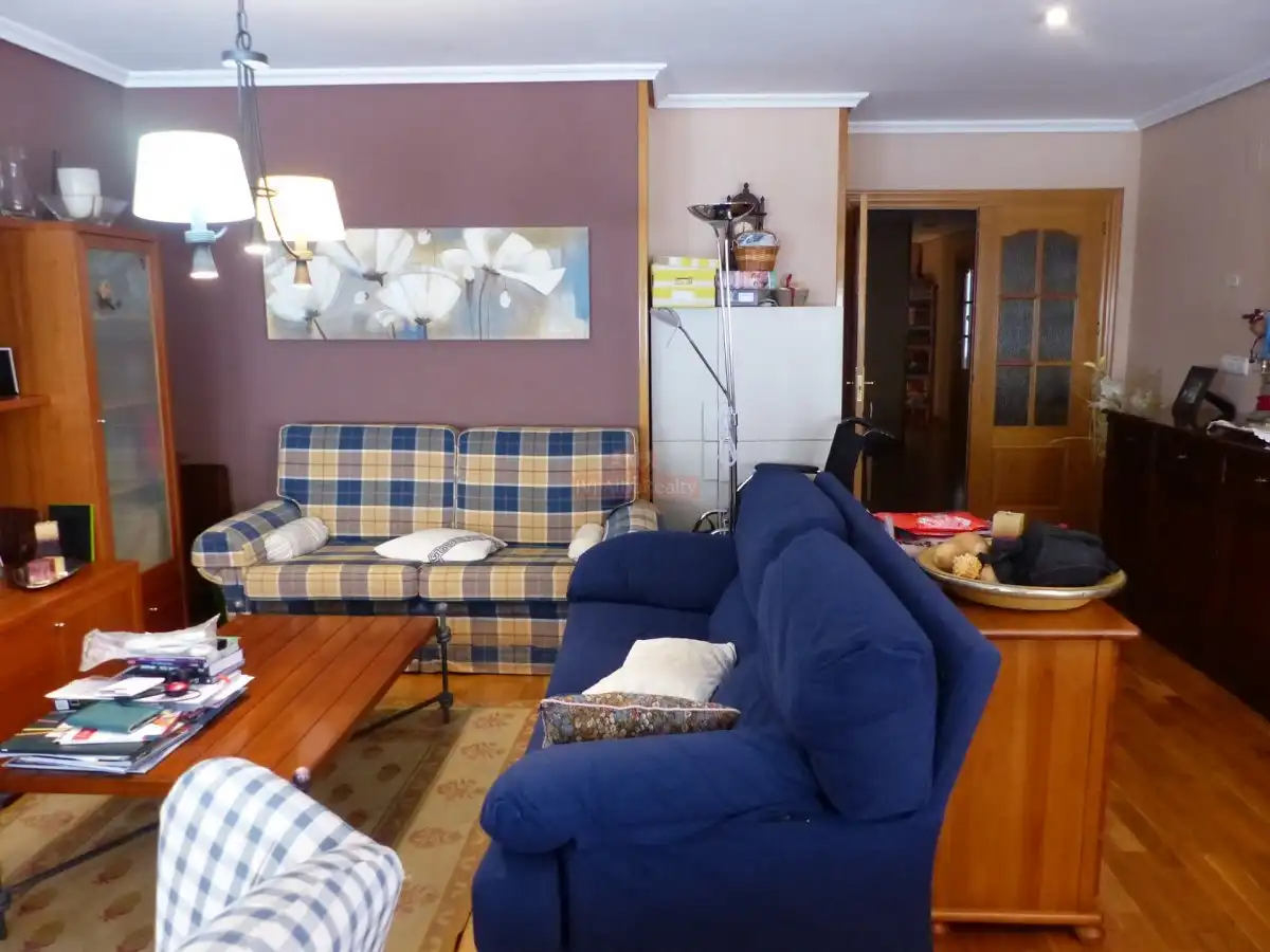 Wohnzimmer von Wohnung zur Miete in Albacete mit Heizung und Balkon