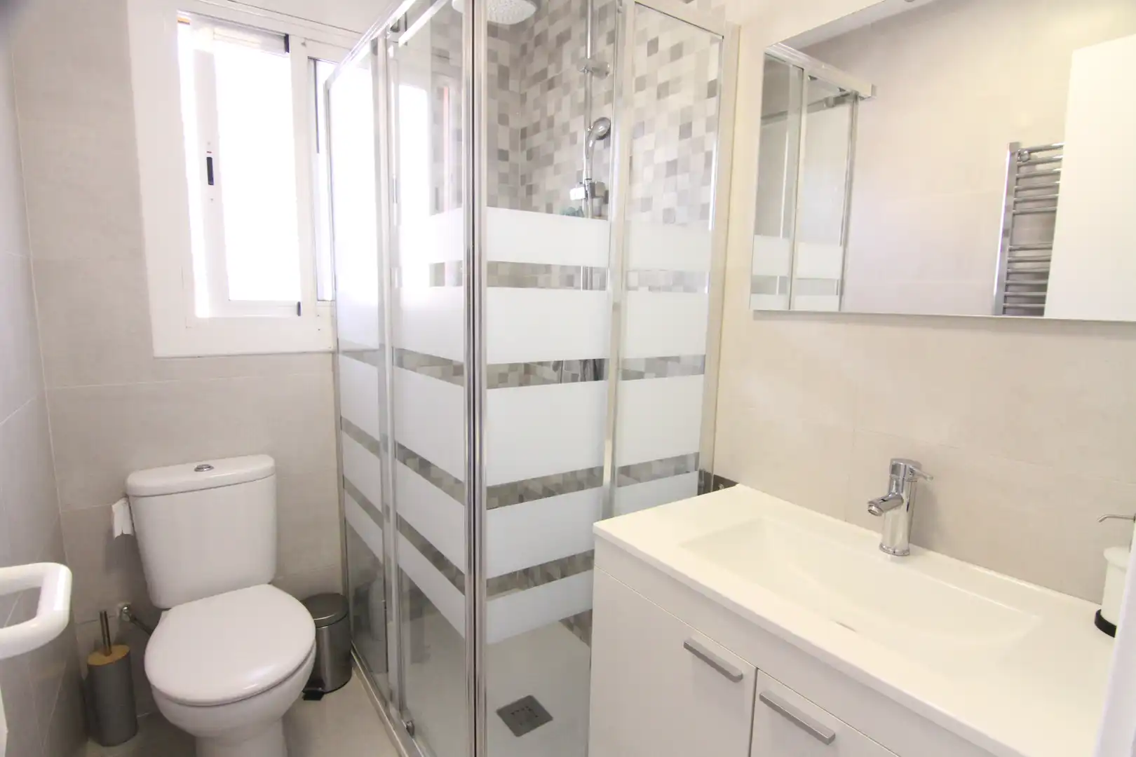 Badezimmer von Wohnung zum Verkauf in Collbató mit Klimaanlage, Heizung und Balkon