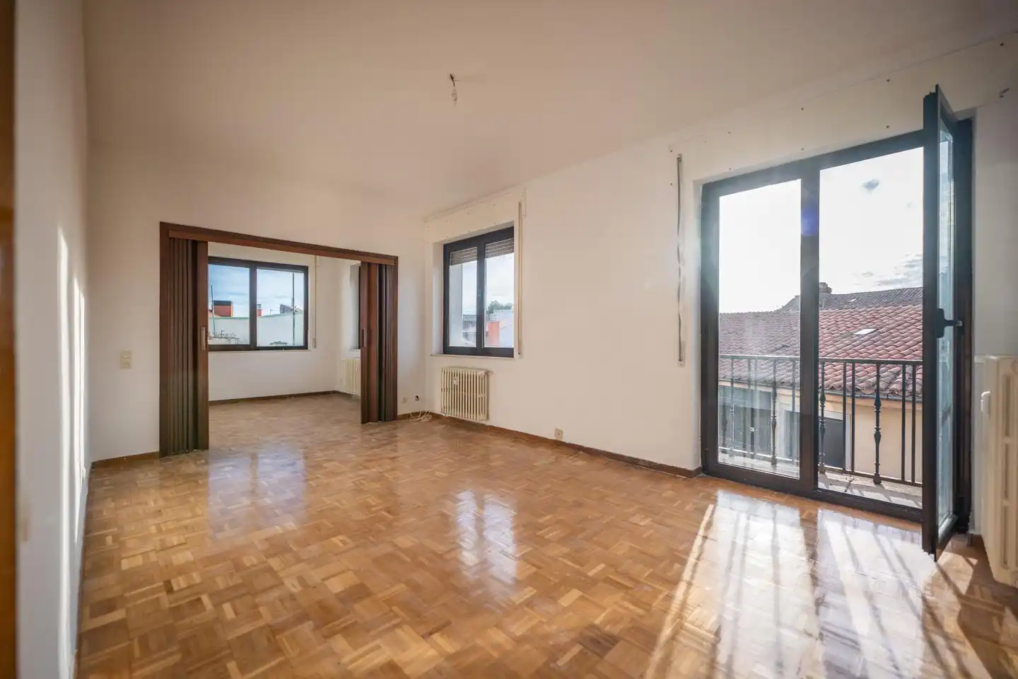 Sala d'estar de Pis en venda en Ávila amb Calefacció, Parquet i Terrassa
