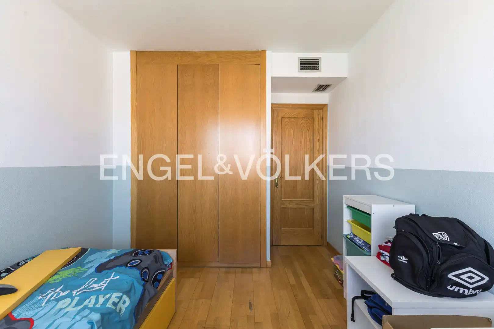 Habitación de Casa o chalet en venta en Getafe con Aire acondicionado, Calefacción y Jardín privado