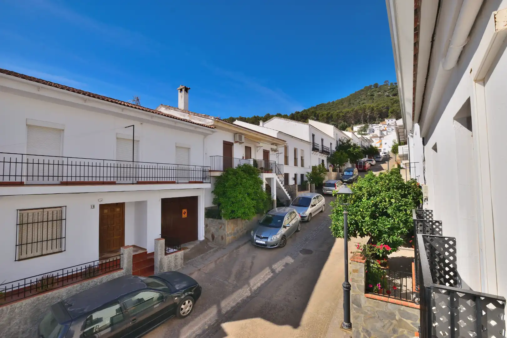 Vista exterior de Dúplex en venta en El Gastor con Terraza, Trastero y Horno