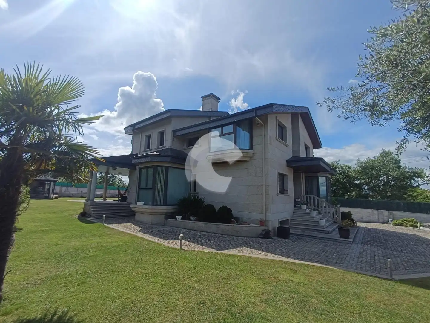 Vista exterior de Casa o chalet en venta en San Cibrao das Viñas con Calefacción, Jardín privado y Piscina