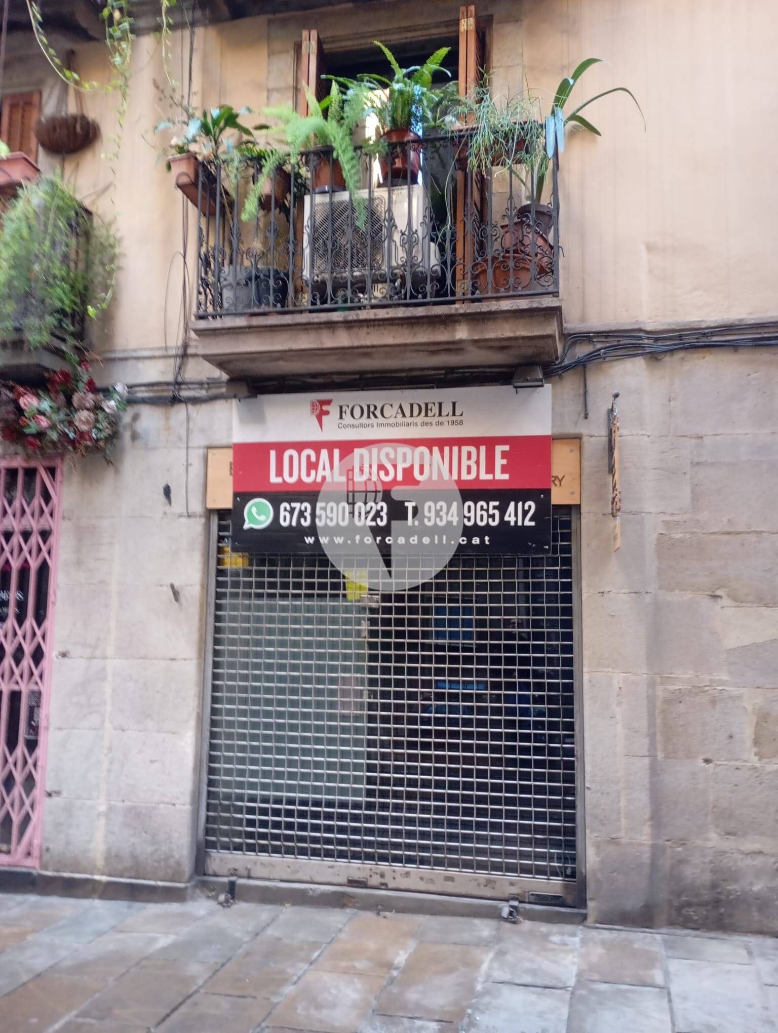 Premises for sale in  Barcelona Capital
