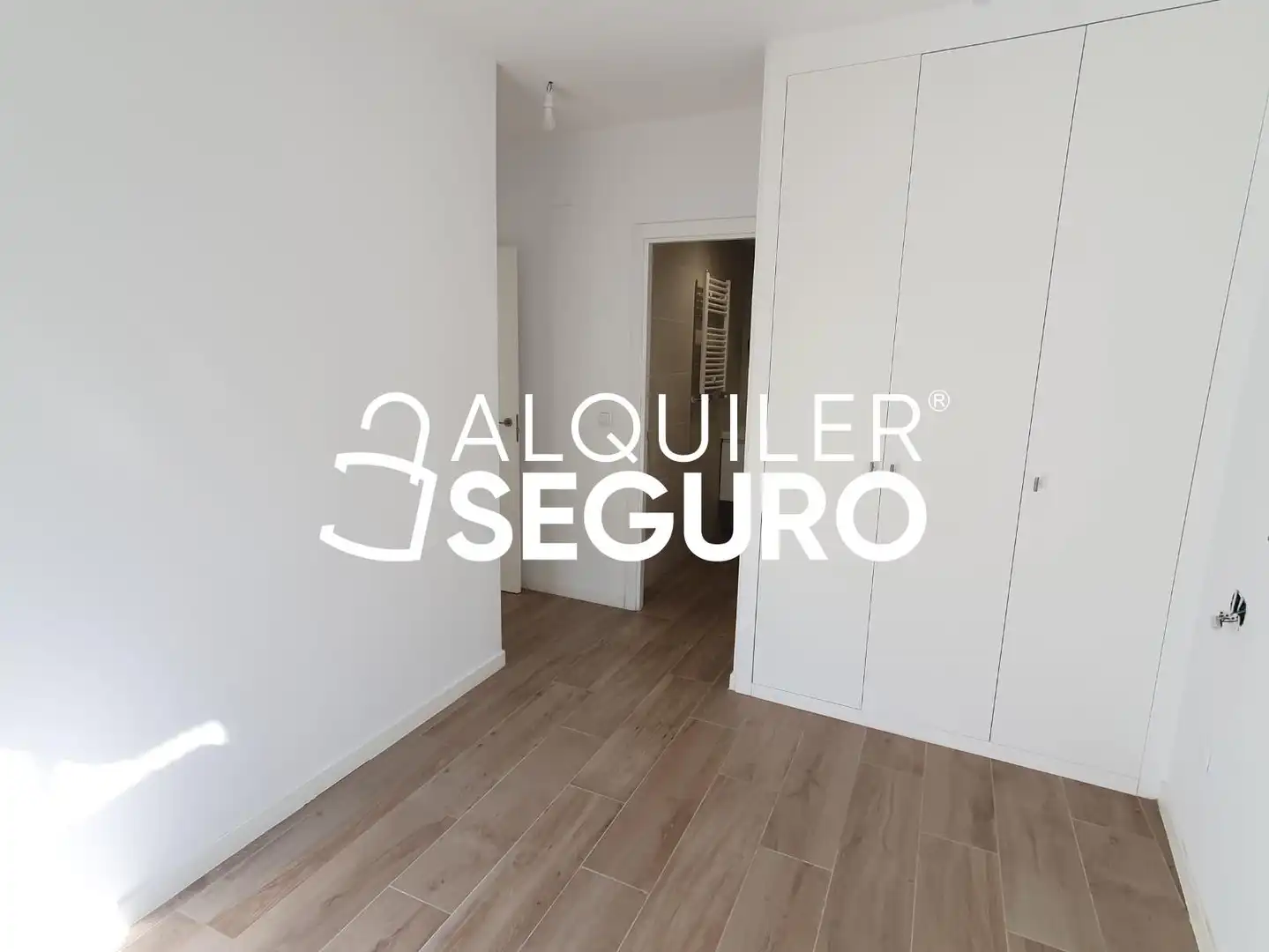 Bedroom of Flat for rent in Madrid  with Air Conditioner, Heating and Terrace