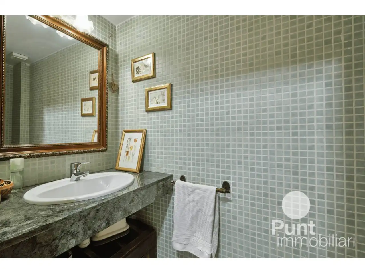 Bathroom of Detached homes for sale in Premià de Dalt  with Heating and Community pool