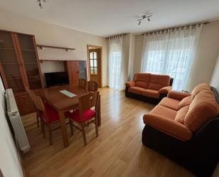 Sala d'estar de Pis en venda en Valdepeñas amb Aire condicionat i Balcó