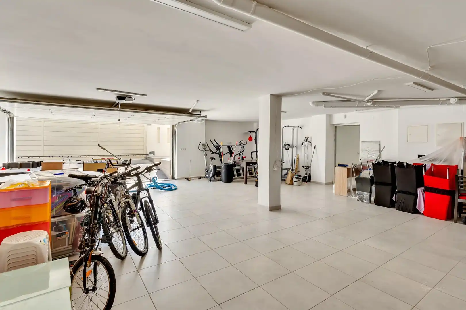 Casa o xalet en venda en Oliva amb Aire condicionat, Jardí privat i Terrassa