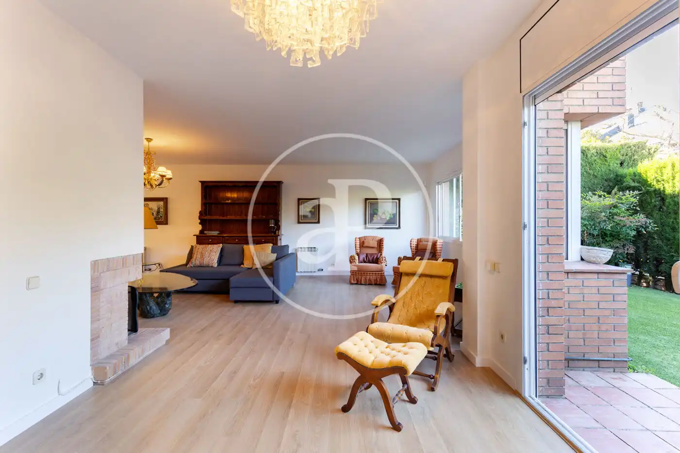 Living room of Detached homes for sale in Sant Cugat del Vallès  with Air Conditioner, Heating and Private garden