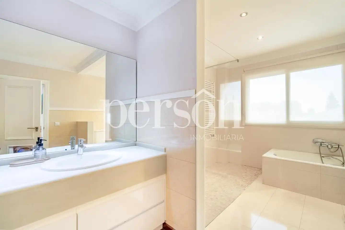 Bathroom of Houses for sale in Bétera  with Air Conditioner, Heating and Private garden