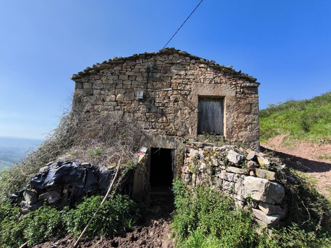 Exterior view of House or chalet for sale in Santa María de Cayón