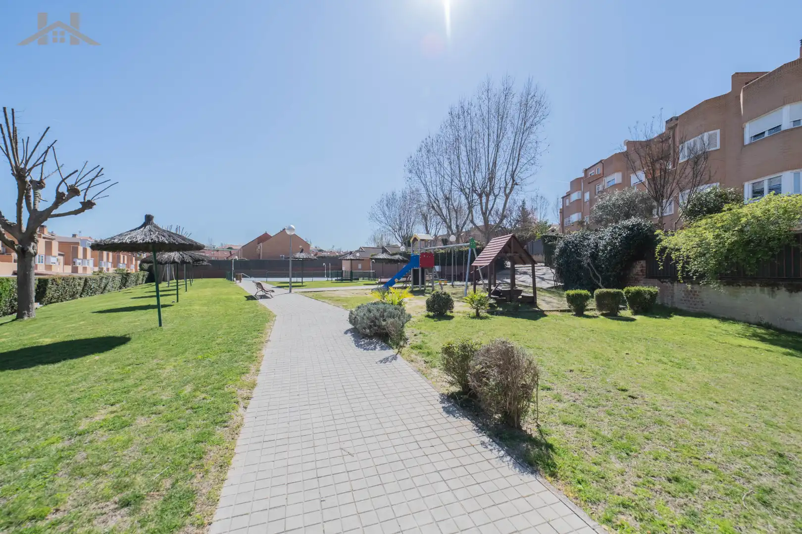 Garden of Detached homes for sale in Móstoles  with Air Conditioner, Heating and Private garden