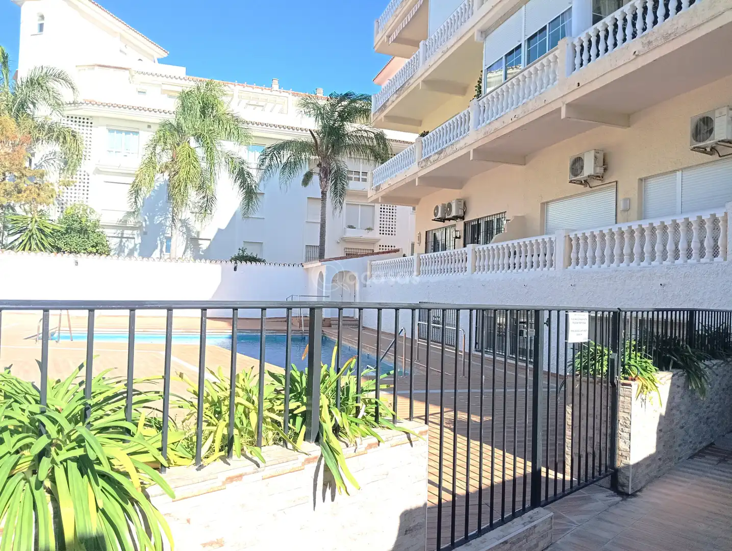 Vista exterior de Planta baja en venta en Torremolinos con Aire acondicionado, Amueblado y Horno