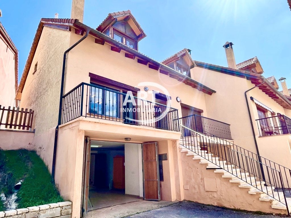 Exterior view of Single-family semi-detached for sale in Alcalá de la Selva  with Heating, Private garden and Terrace