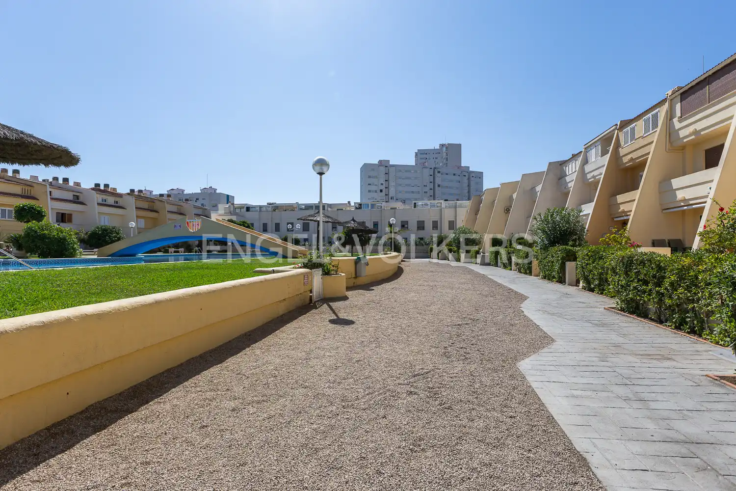 Exterior view of Houses for rent in Valencia  with Heating, Private garden and Terrace