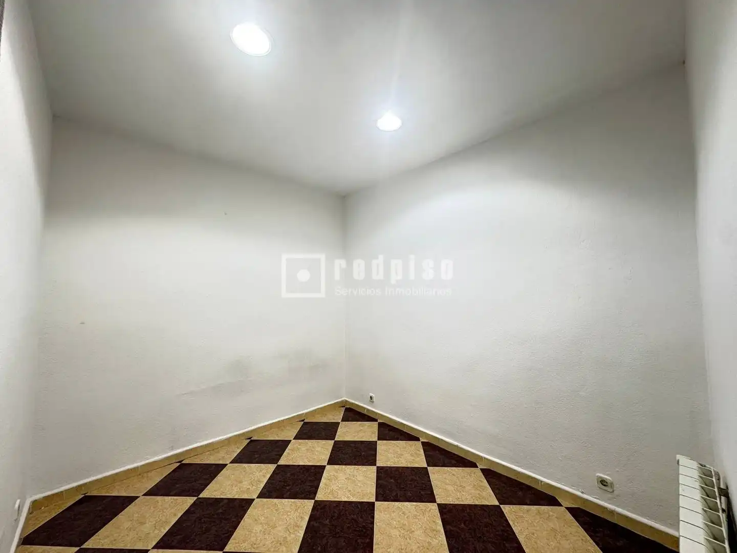 Flat for sale in Madrid  with Air Conditioner and Heating