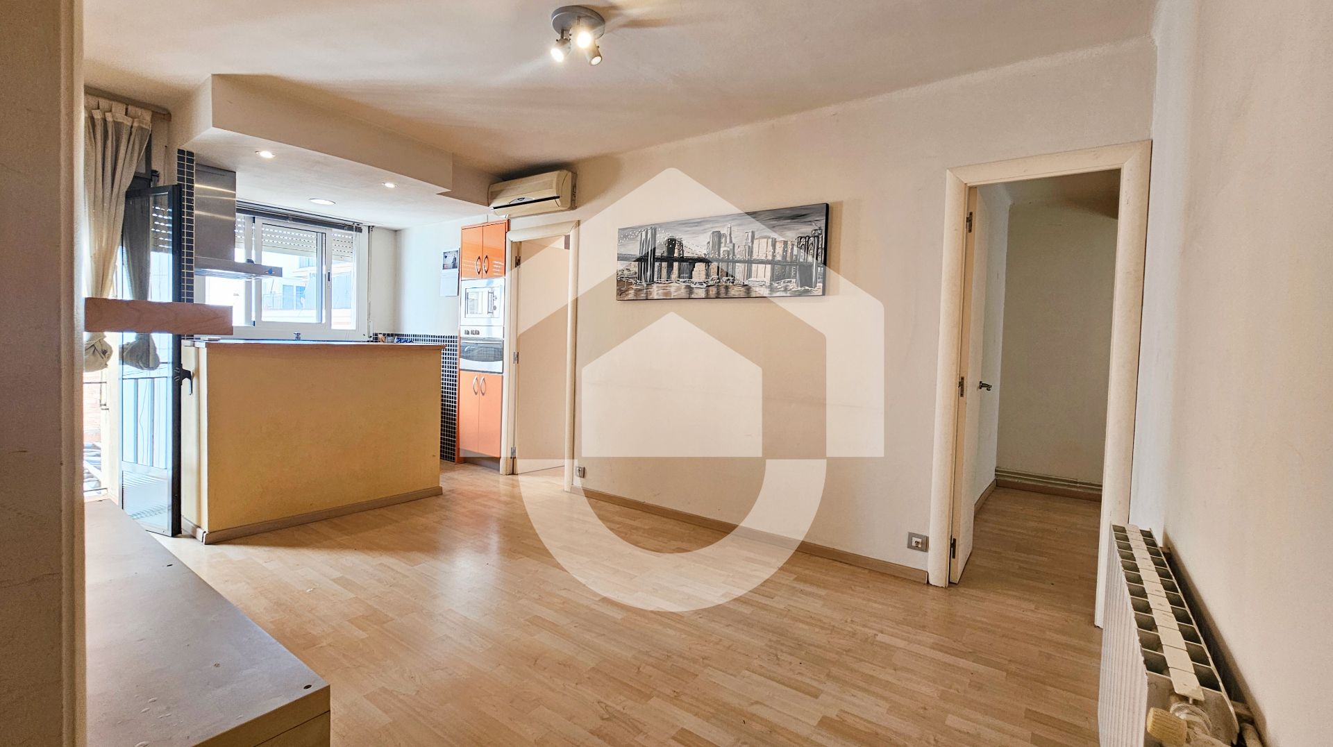 Exterior view of Flat for sale in  Barcelona Capital  with Air Conditioner, Parquet flooring and Balcony
