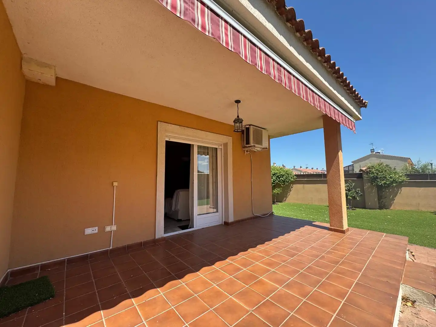 Terrassa de Casa adosada en venda en Talavera de la Reina amb Aire condicionat, Calefacció i Jardí privat