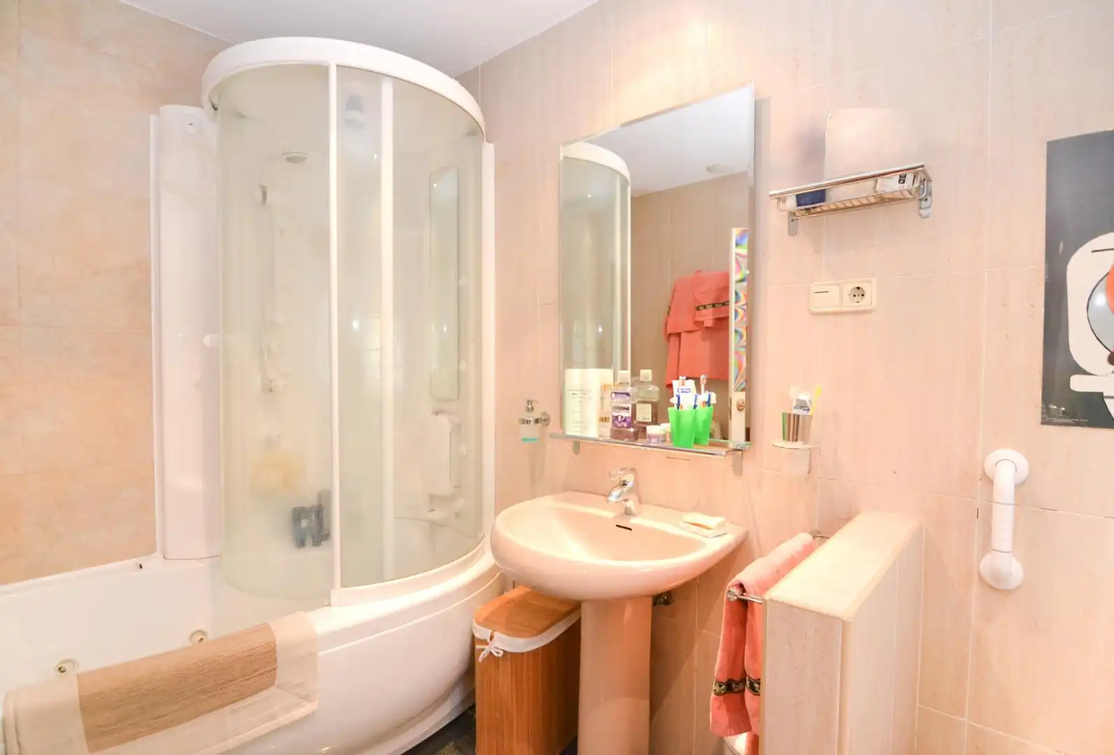 Bathroom of Houses for sale in Villanueva de la Cañada  with Air Conditioner, Private garden and Terrace