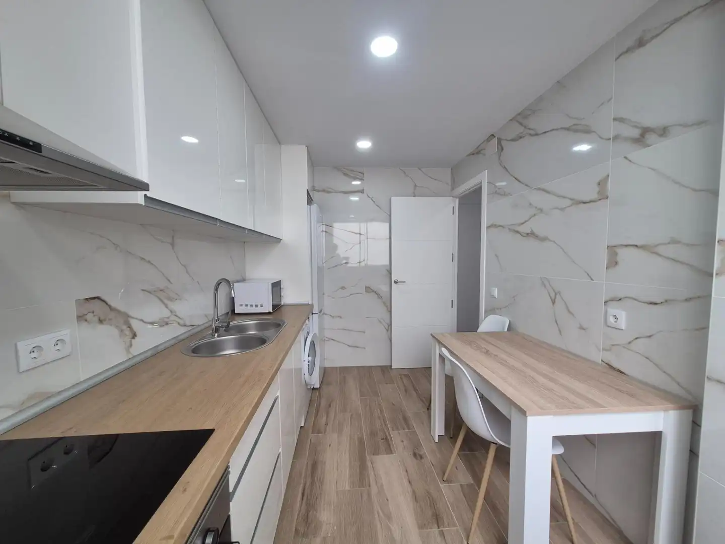 Kitchen of Flat for rent in Mislata  with Air Conditioner and Furnished