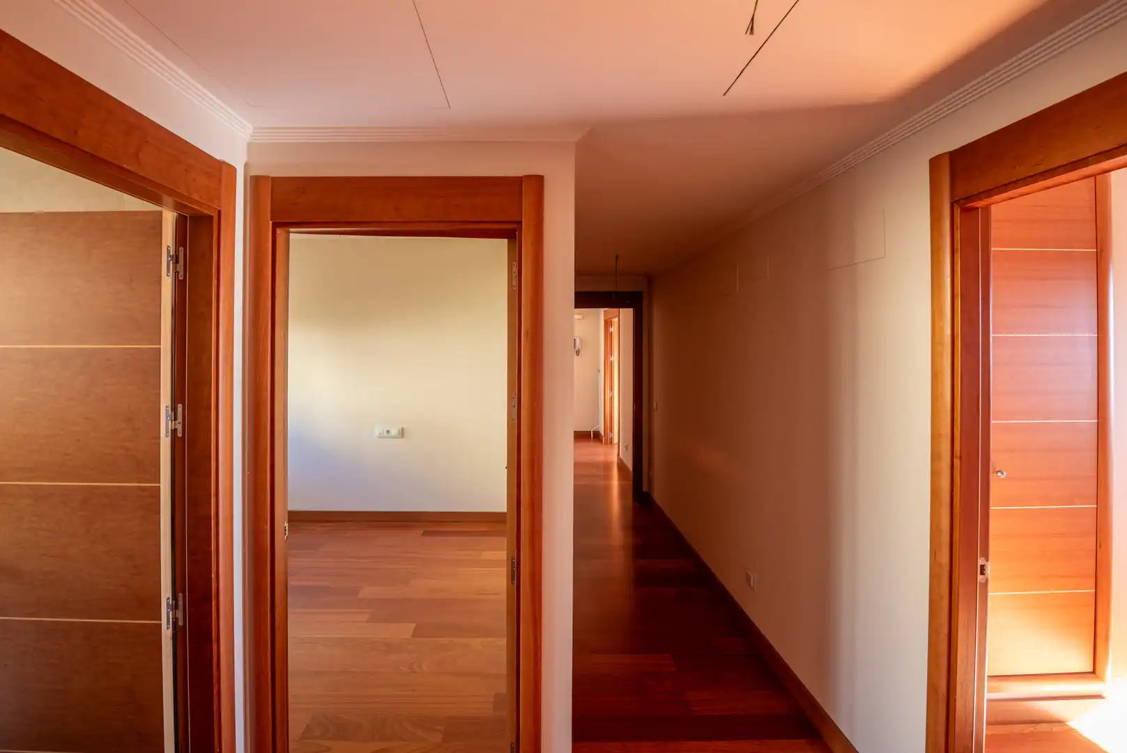 Attic for sale in Sevilla  with Air Conditioner, Heating and Parquet flooring