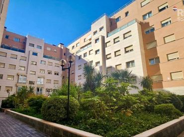 Piso con piscina en venta en Hortaleza