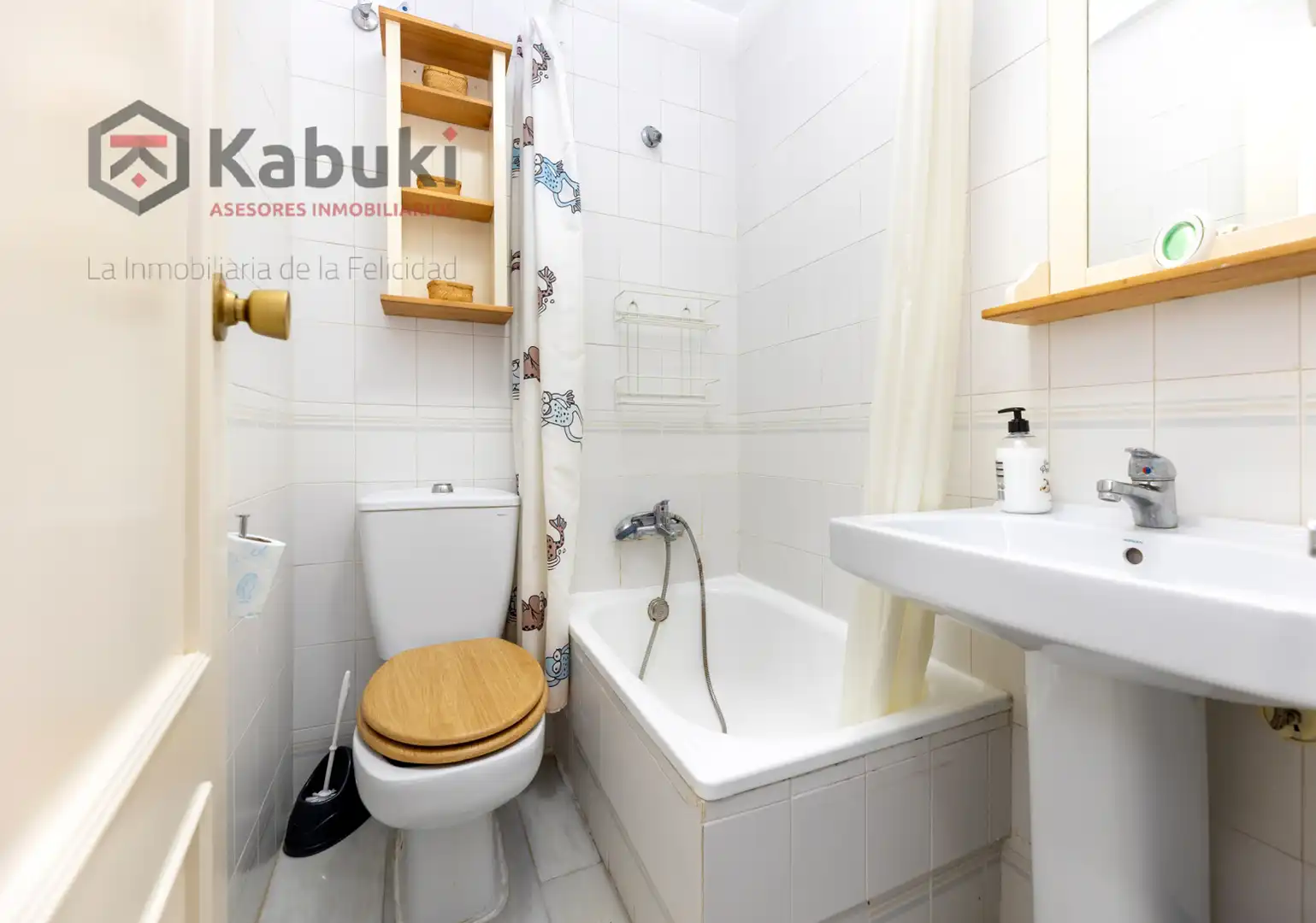 Badezimmer von Wohnung zur Miete in Salobreña mit Privatgarten, Terrasse und Schwimmbad
