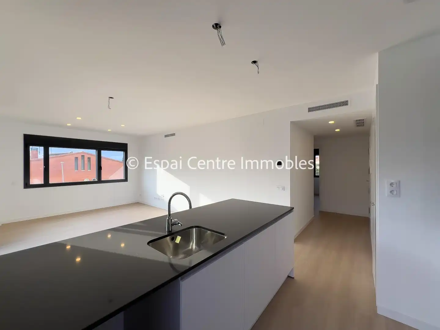 Exterior view of Flat for sale in Vallirana  with Air Conditioner, Heating and Parquet flooring