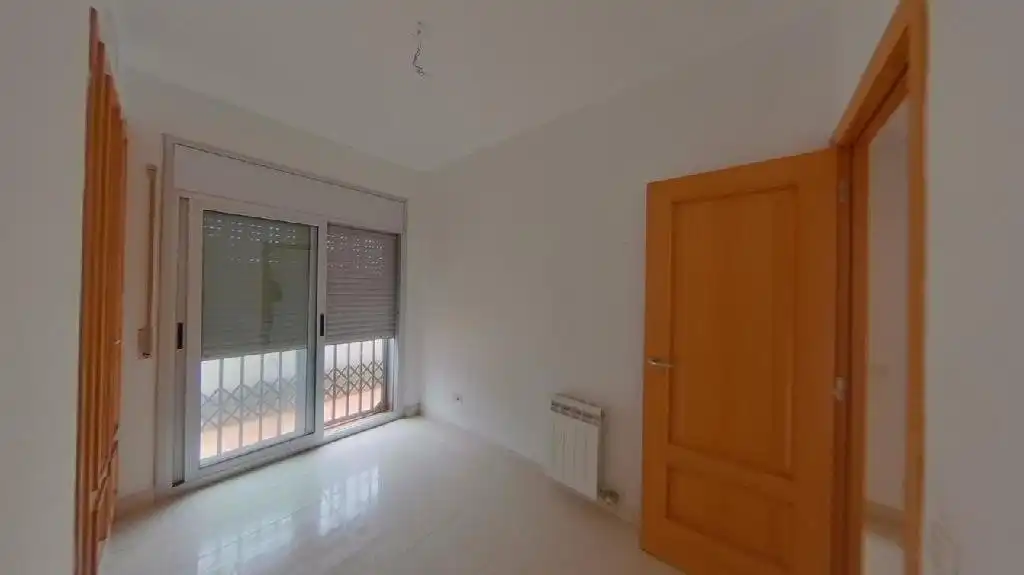 Ground floor with lift for sale in Calle PRAT DE LA RIBA DEL, imagen 6
