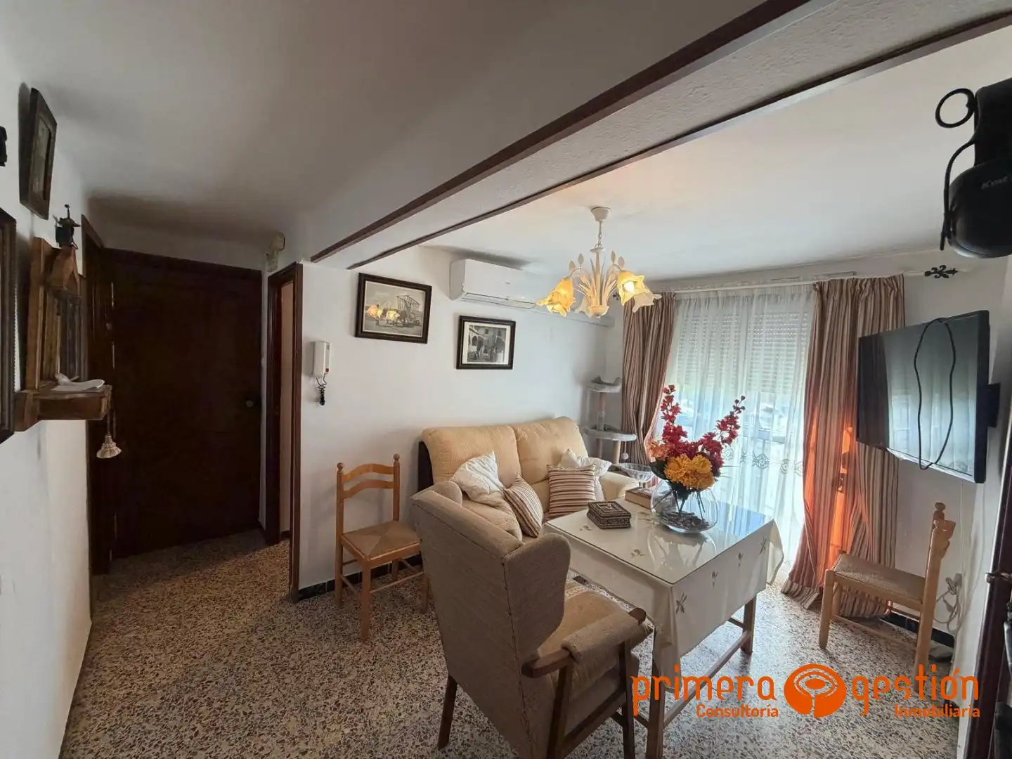 Appartamento con terrazza in vendita a Lora del Río, imagen 2
