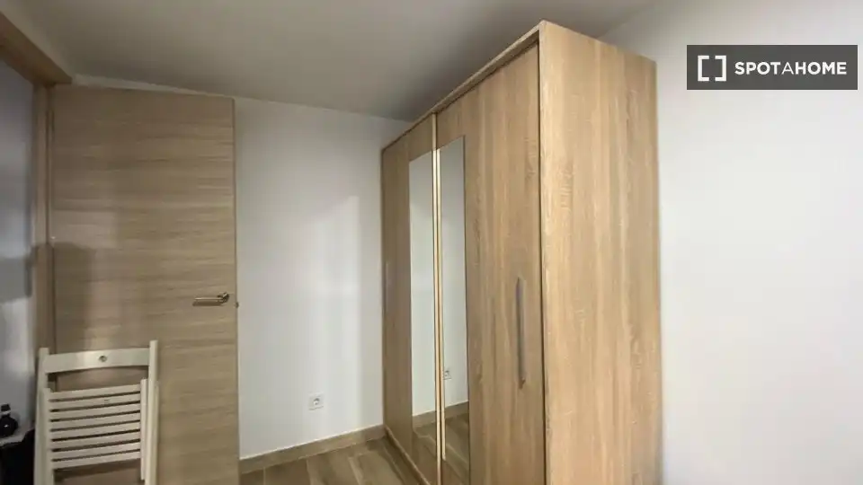 Habitación de Piso para compartir en Madrid con Aire acondicionado, Terraza y Amueblado