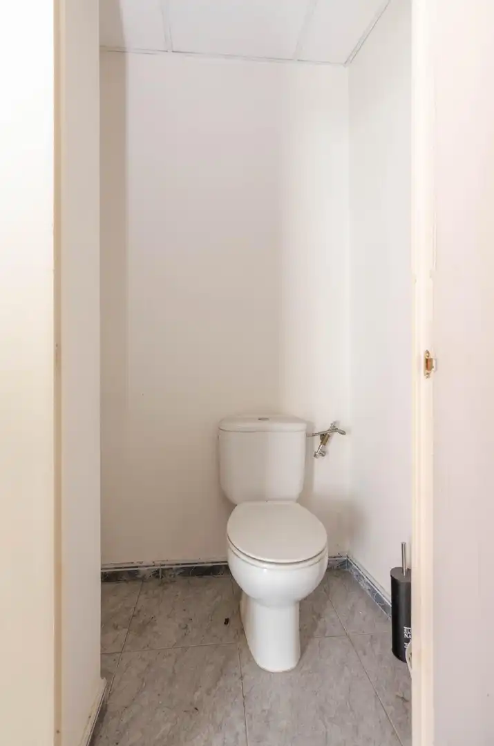 Badezimmer von Geschaftsraum zum Verkauf in Oviedo 