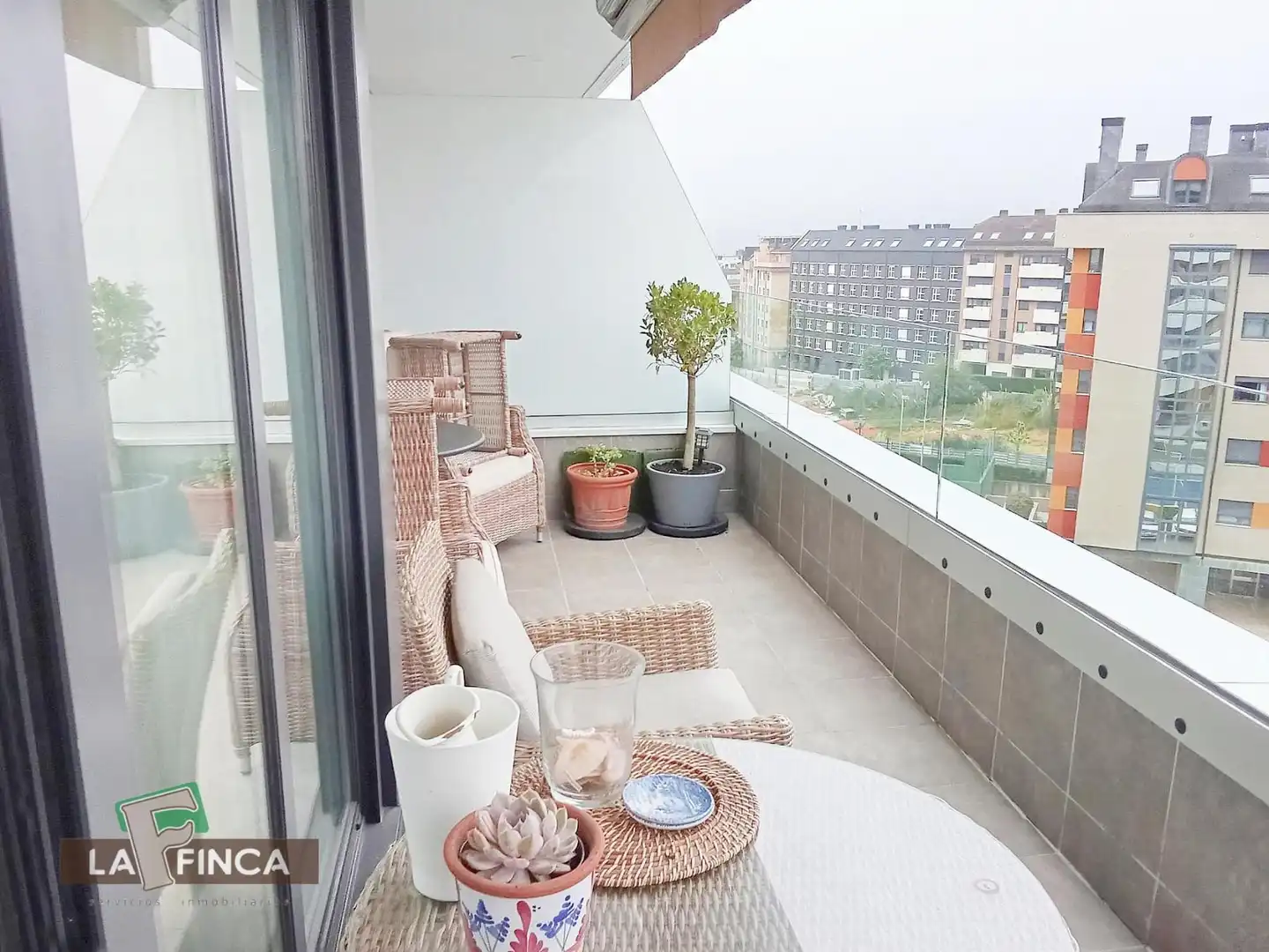 Terrasse von Wohnung zum Verkauf in Oviedo  mit Heizung, Terrasse und Abstellraum