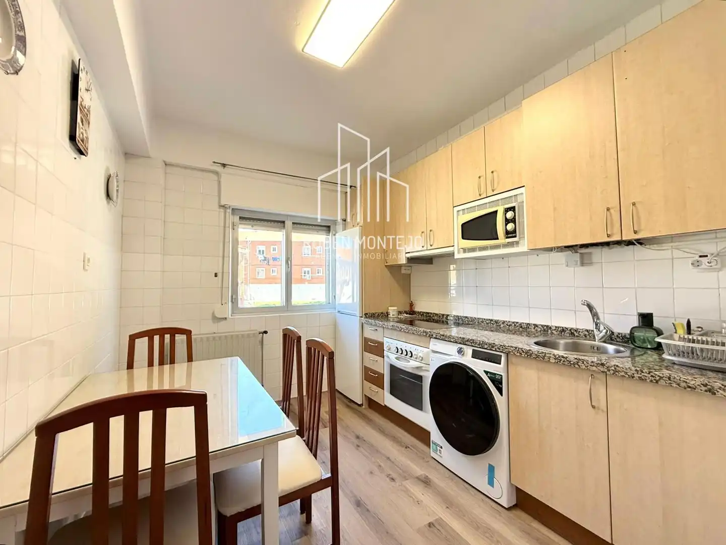 Kitchen of Flat for rent in Salamanca  with Heating, Storage room and Furnished