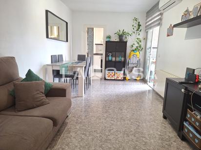 Living room of Flat for sale in Santa Coloma de Gramenet  with Heating and Balcony